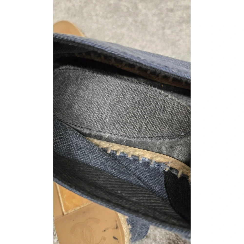 Chanel CC Logo Denim Espadrilles Blue Black Frayed Canvas Flats Size 39 US 7.5-8